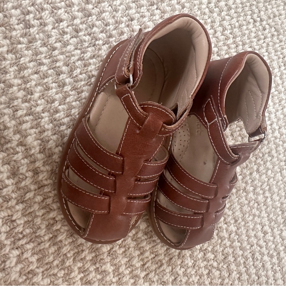 Elephantito Brown Fisherman Sandals with Secure Strap